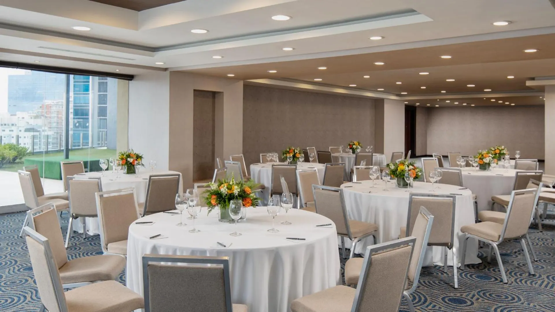 Hotel Embassy Suites By Hilton Santo Domingo