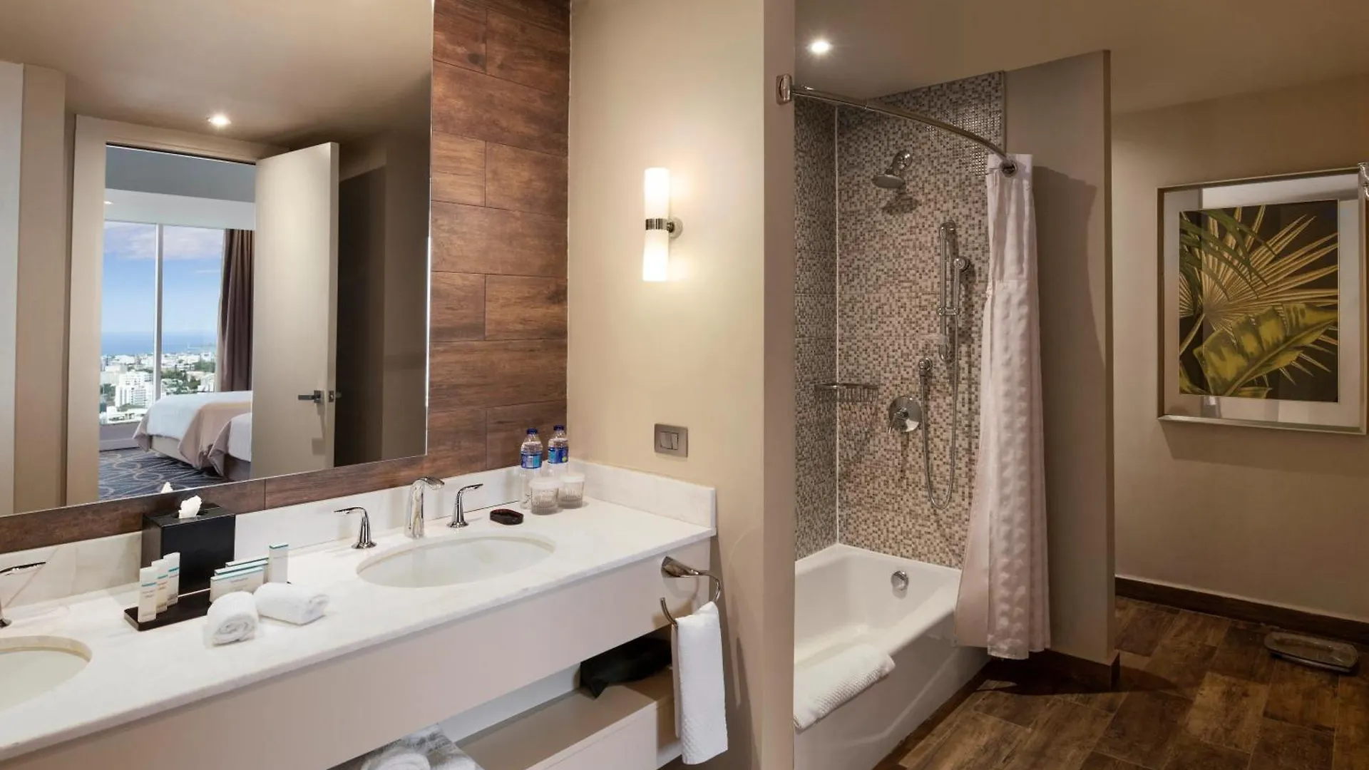 Hotel Embassy Suites By Hilton Santo Domingo